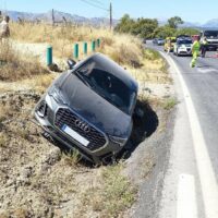 Una persona resulta herida tras volcar su vehículo en la carretera A-367 Ronda-Campillos