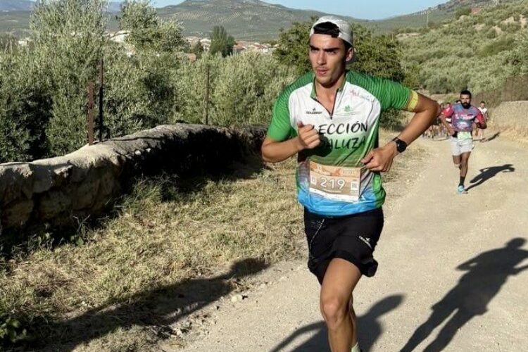 El joven corredor rondeño Víctor Madrid quedó tercero en la III CxM X-Treme Sierra Sur en Alcalá la Real de Jaén