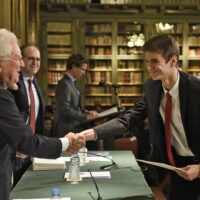 La Real Maestranza de Caballería concederá tres becas de 12.000 euros, dos de 6.000 y el Premio al Mejor Expediente Universitario dotado con 6.000