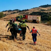 Rescatan a una parapentista de 64 años tras un accidente en Montecorto