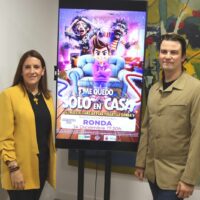 Entre Bambalinas presenta su nuevo espectáculo navideño ‘Me quedo solo en casa’