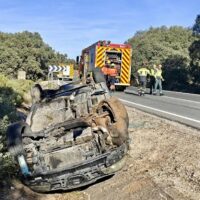 Una persona resulta herida tras volcar su turismo en la carretera A-367 Ronda-Málaga