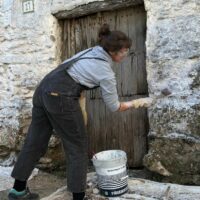 Benalauría pone en valor en uso tradicional de la cal