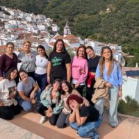 Benarrabá recibe a 15 mujeres programa ‘Beautiful Bees’ (abejas hermosas)