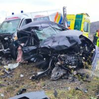 Una colisión frontal entre una ambulancia y un turismo en Cuevas del Becerro se salda con diez personas heridas