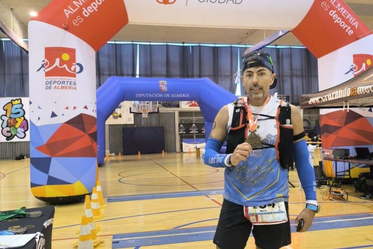 Corredores del Club Team MAD disputaron la Ultra Maratón Costa de Almería y la Media Maratón de Córdoba