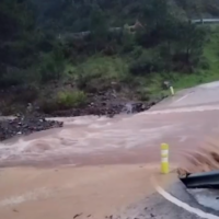 Temporal: la MA-8302 a Genalguacil permanece cortada por la crecida del río Almarchal