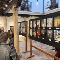 El Palacio de Mondragón acoge una exposición con más de un centenar de fotografías de la Semana Santa de Ronda