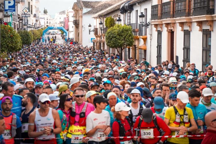 Gran ambiente deportivo con más de 4.000 corredores en la HOLE