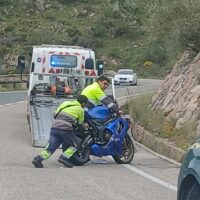 Fallece un motorista en Atajate tras perder el control en una curva de la carretera A-369