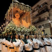 Miércoles Santo con la solemnidad de los tronos de La Columna y el recogimiento del Silencio