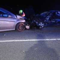 Tres personas resultan heridas en una colisión entre dos turismos en la carretera A-374 Ronda-Sevilla